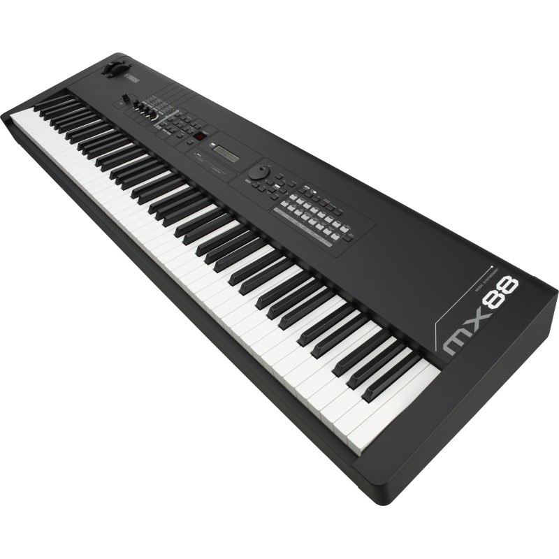 YAMAHA MX88 SYNTHESIZER