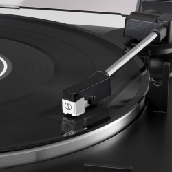 AUDIO-TECHNICA AT-LP60XBK GRAMOFON