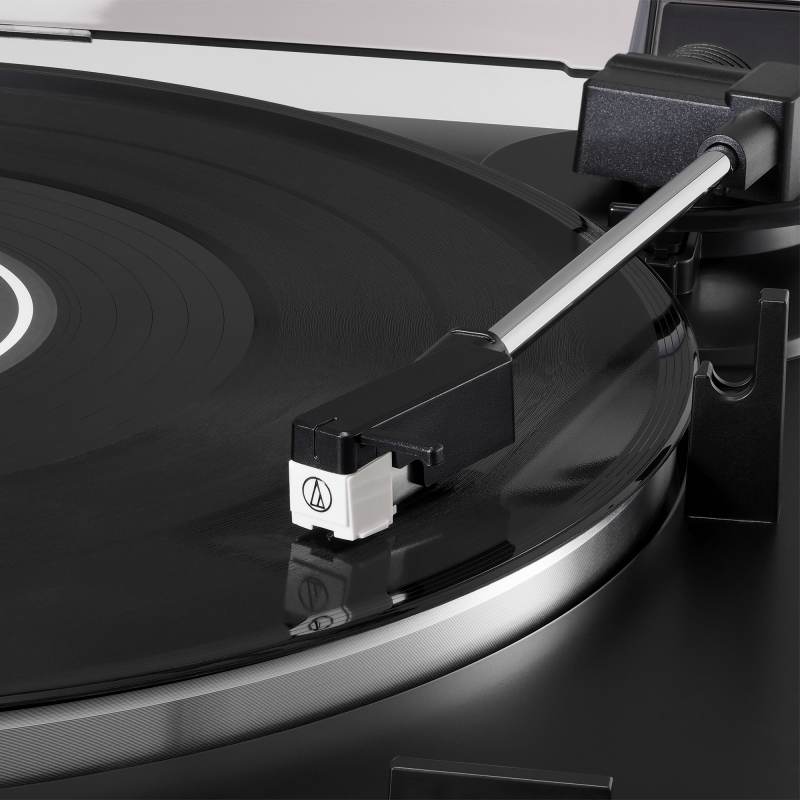 AUDIO-TECHNICA AT-LP60XBK GRAMOFON