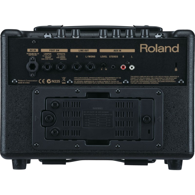 ROLAND AC 33 Acoustic Chorus POJAČALO