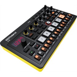 ROLAND P-6 AIRA CREATIVE SAMPLER SYNTHESIZER